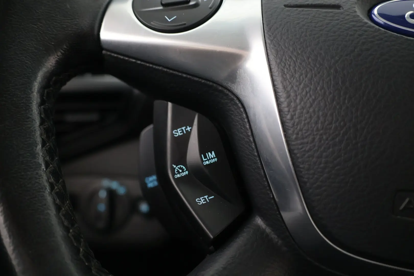 Car Image - 4EFYoXi7ZvL7FB7VGJOJna