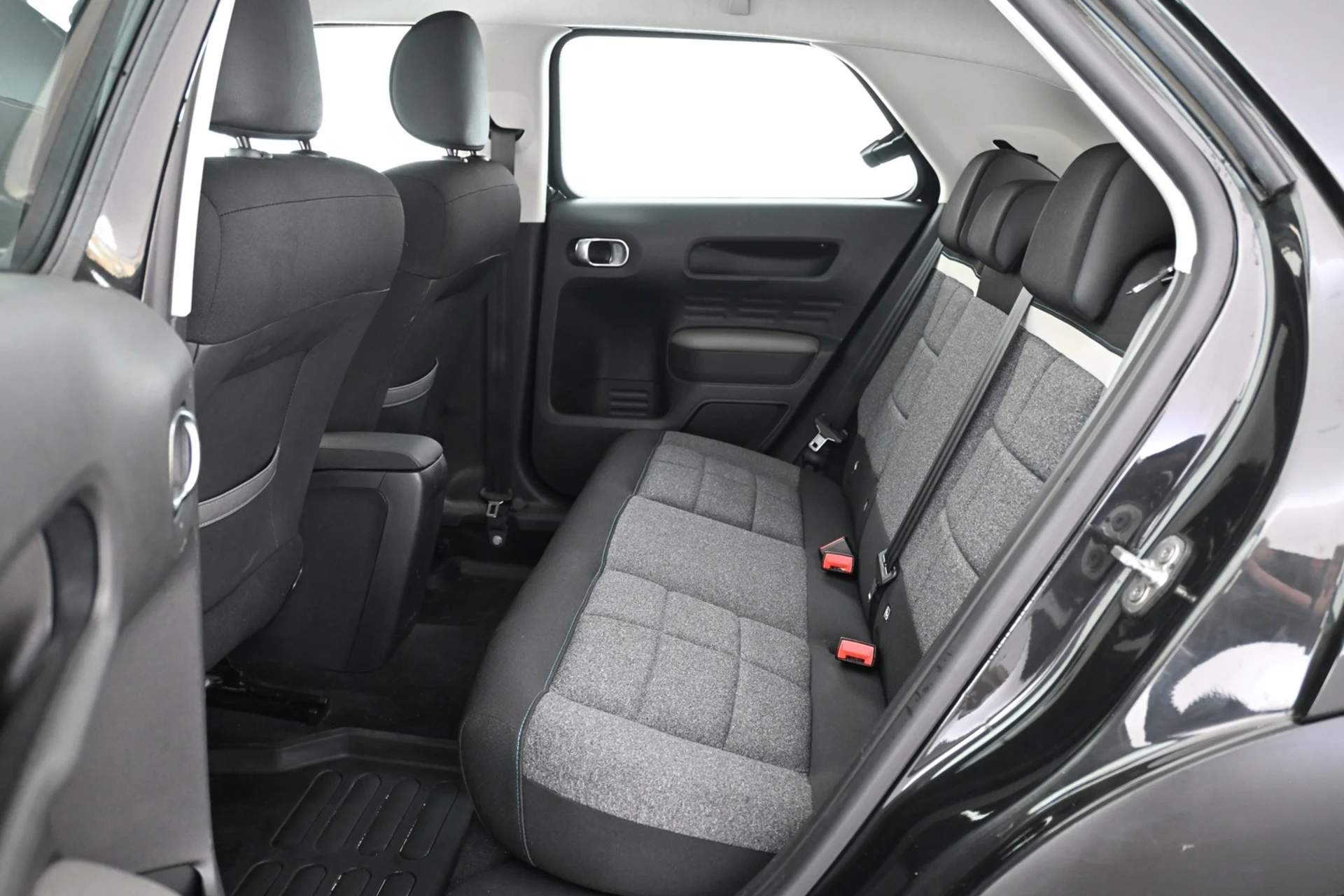 Car Image - 5HTzHsHzrSz0qX27bn0Ope