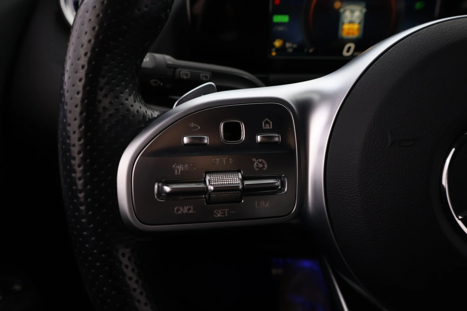 Car Image - 18dHrb12O4f68VNnxXHwtg