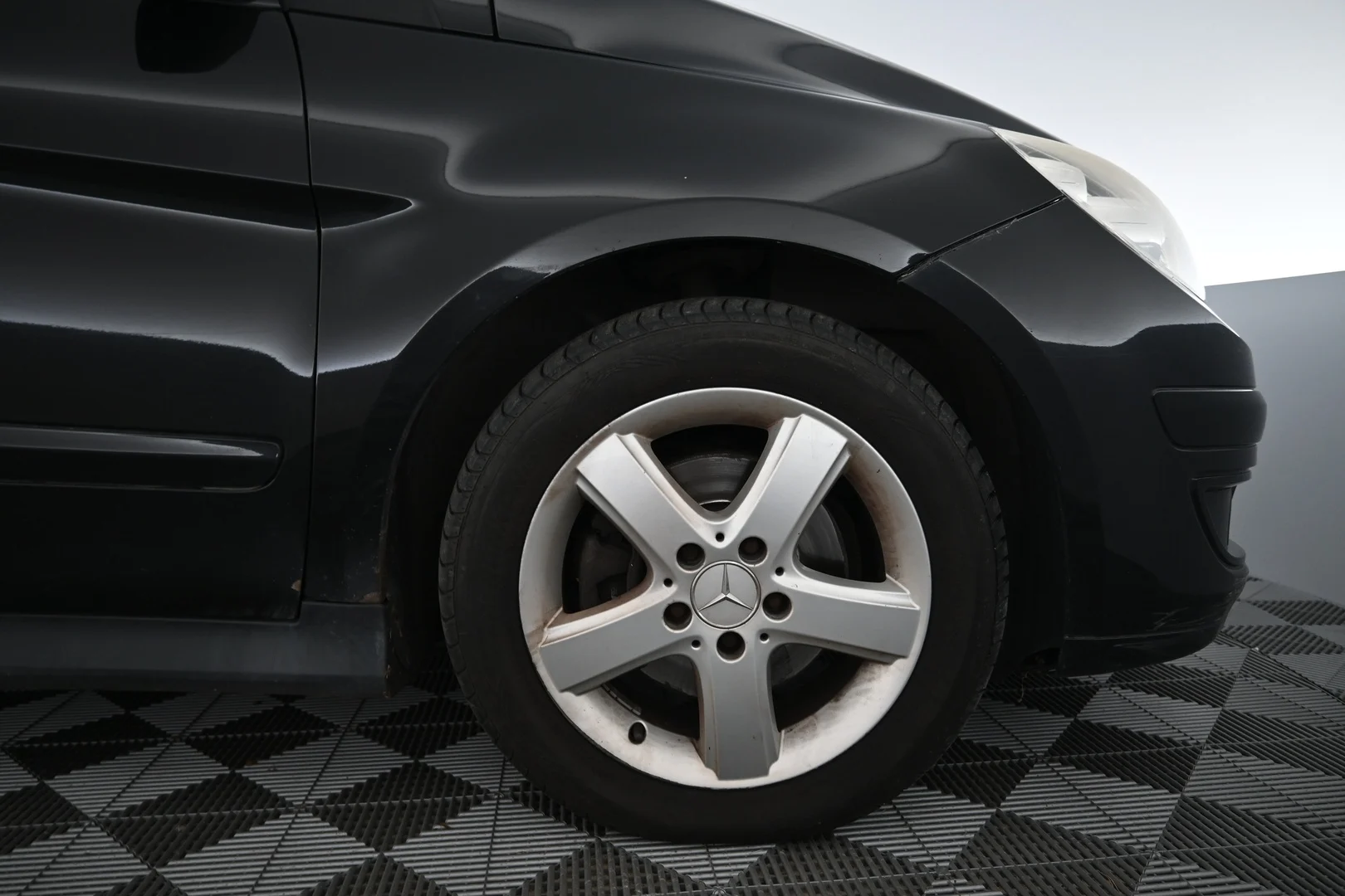 Car Image - 4RtncZOc1TPkBM4gDeyrJ9