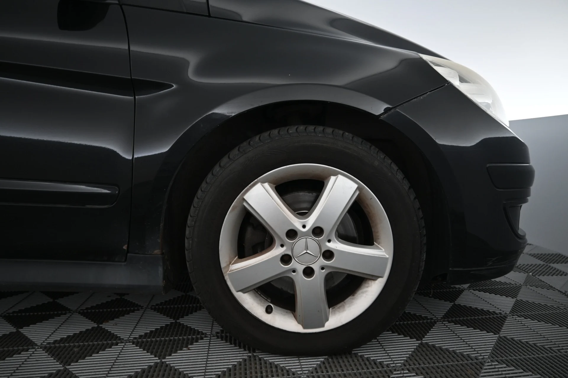 Car Image - 4RtncZOc1TPkBM4gDeyrJ9