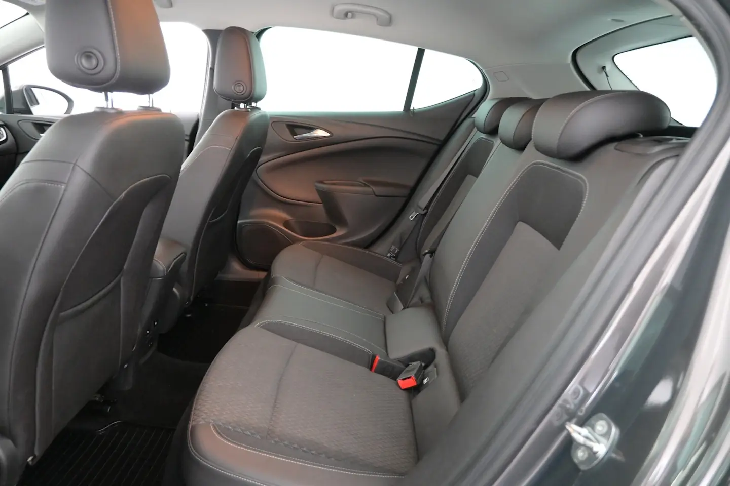 Car Image - 3cJPcW7OvdJ8WIvZmuA3St