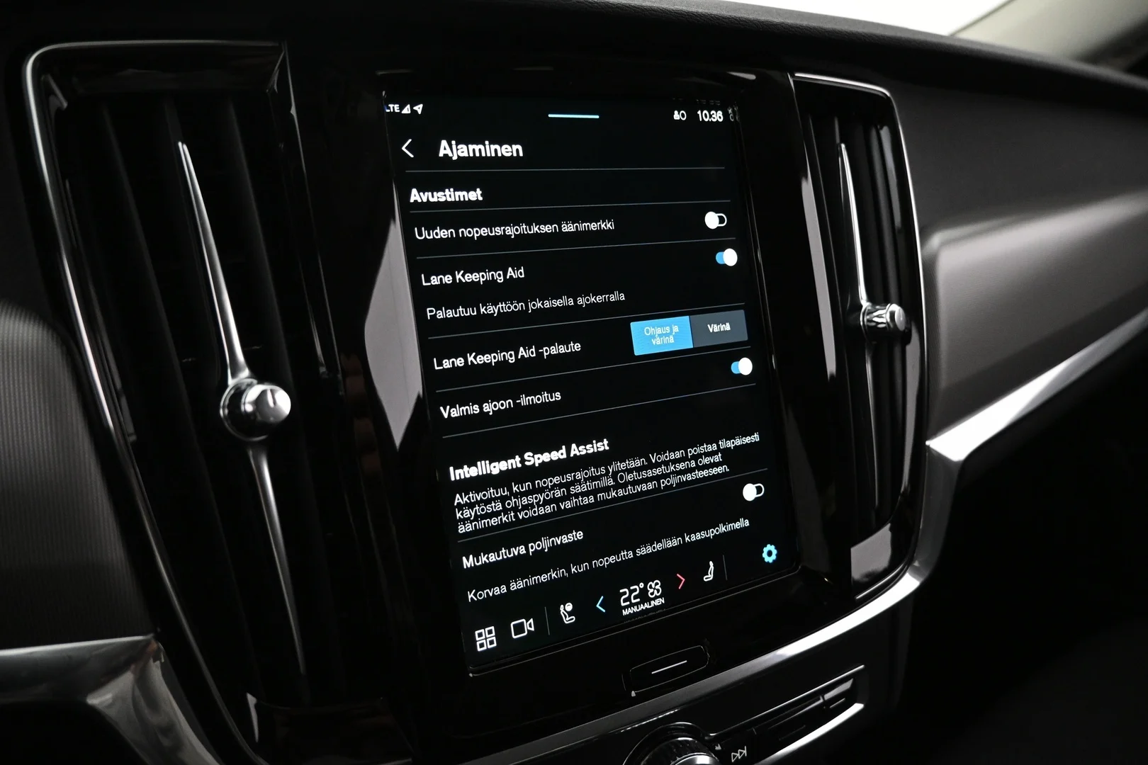 Car Image - CMT5f1eqVrs3em6o6Fxyu