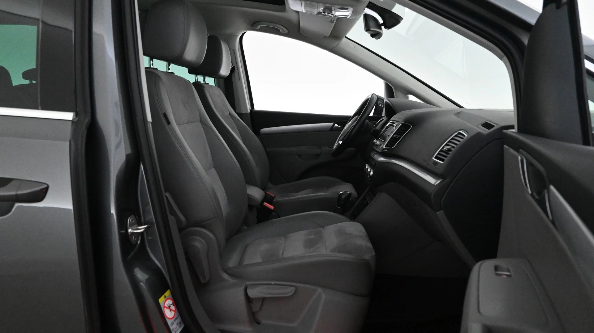 Car Image - 6RUQmnoiPymvG03TlYPju5