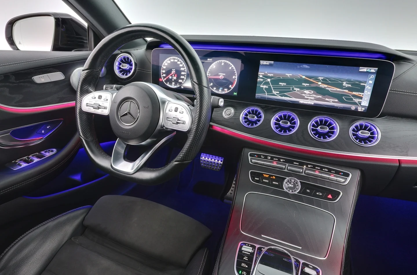 Car Image - 5xb3KgGUHj3ja8LA2WxL83