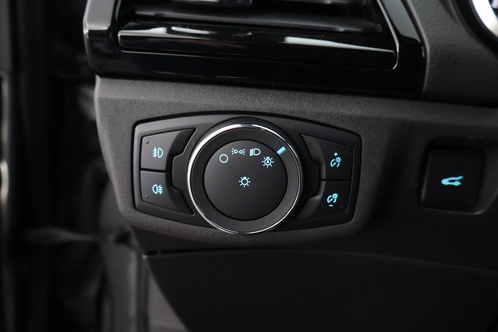 Car Image - 5e8SJJcycR2SHMnUMQvr67