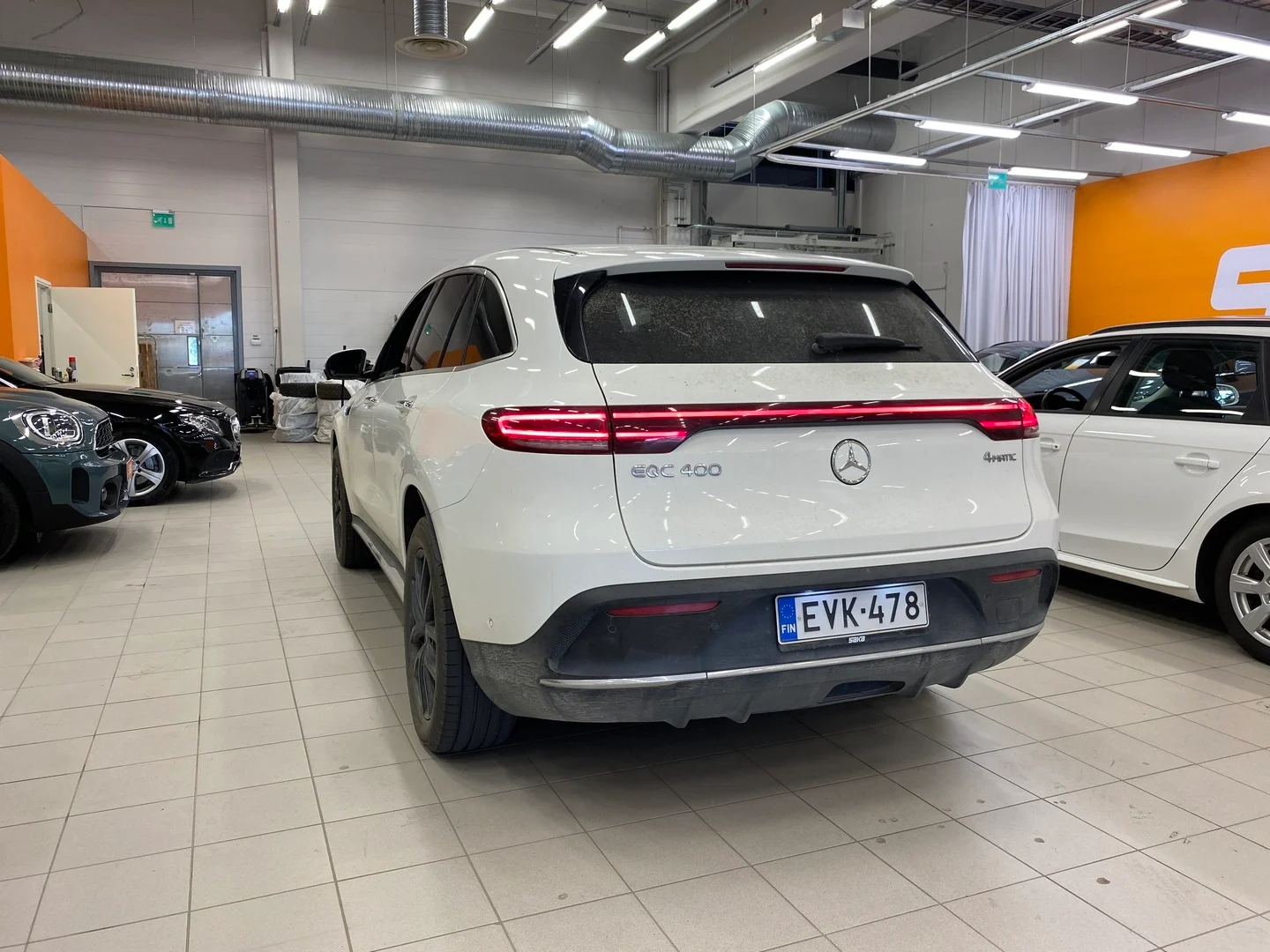 Car Image - 16VBxlXarnktcsLBJcrSOT