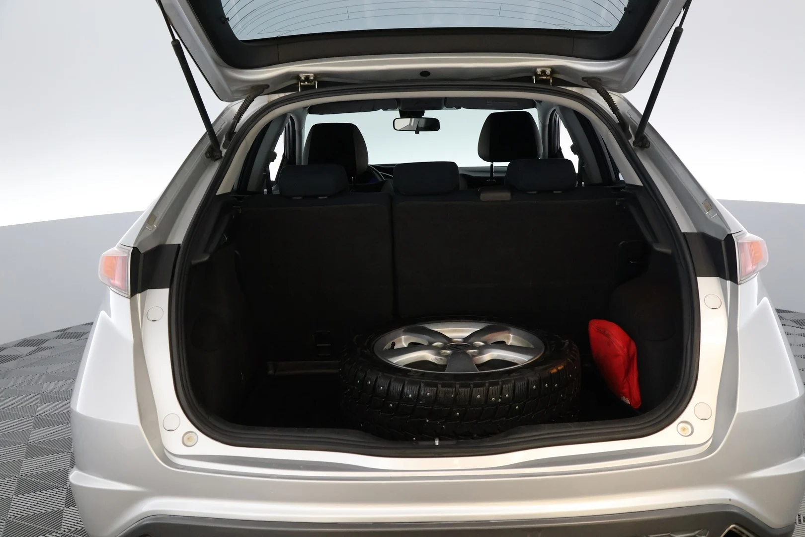 Car Image - 4wjVDVjtGEiPNnA9AAHNjp