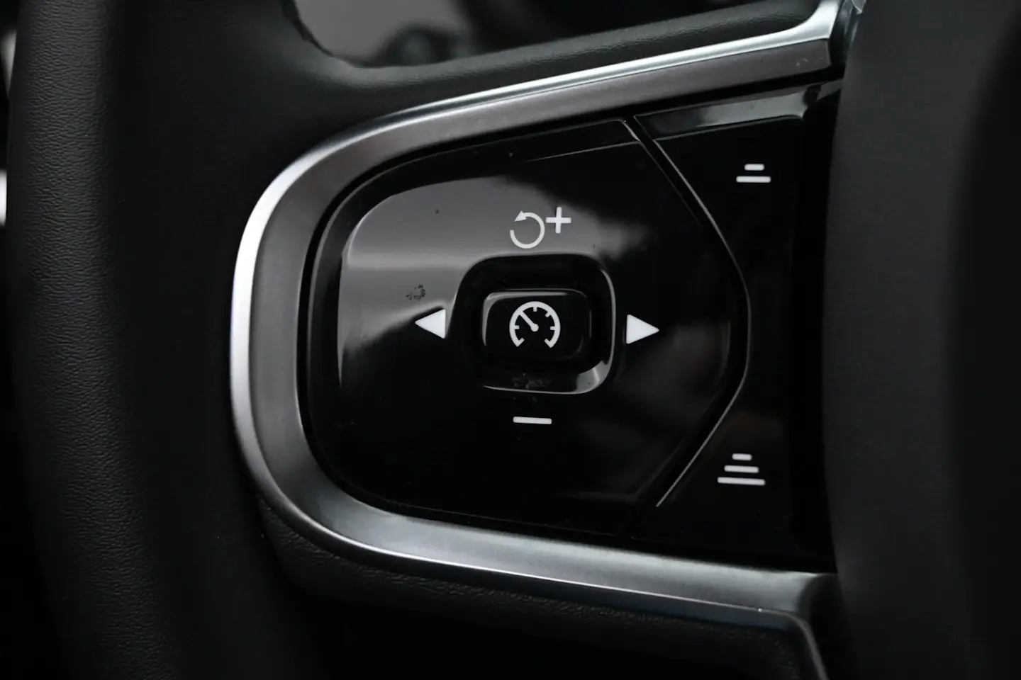Car Image - JiYb3yCHr5FIHBkRVSms8