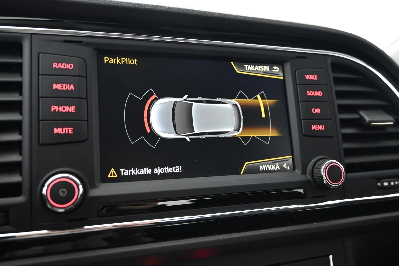 Car Image - 6UvSLDv4VnoxgxUdXFk1hZ