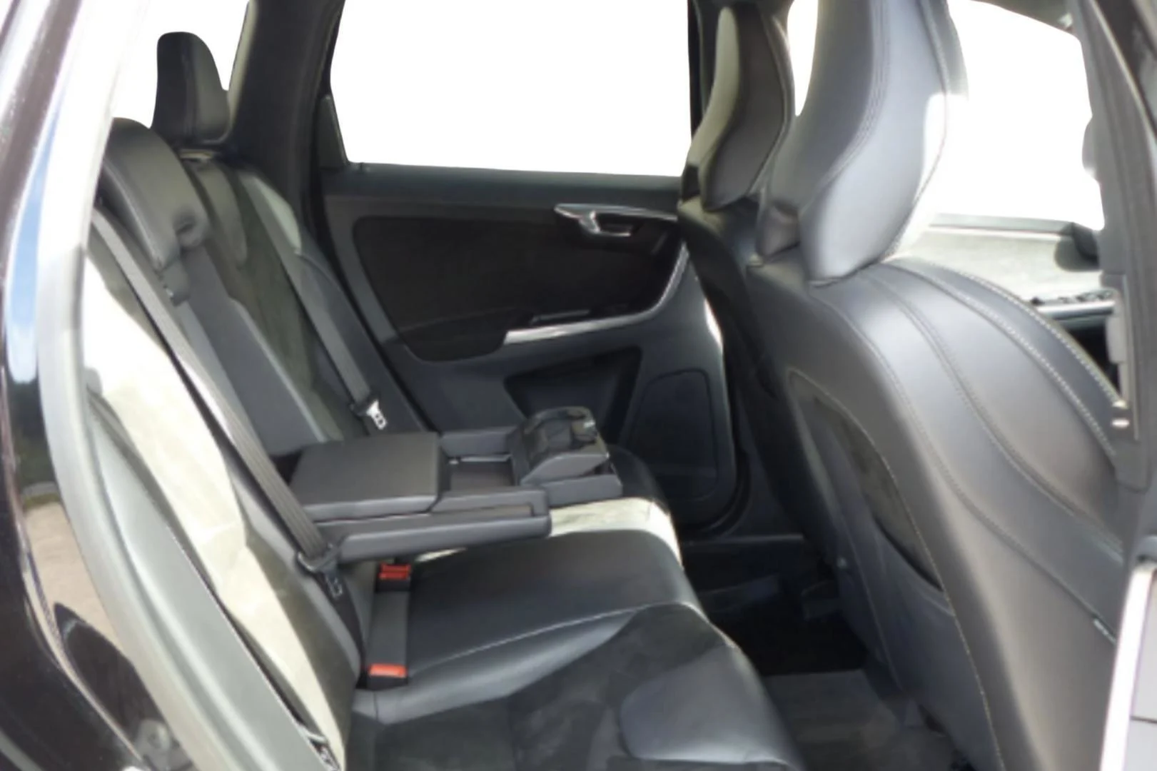 Car Image - mUBfbbIhMKxOz6dWviomn