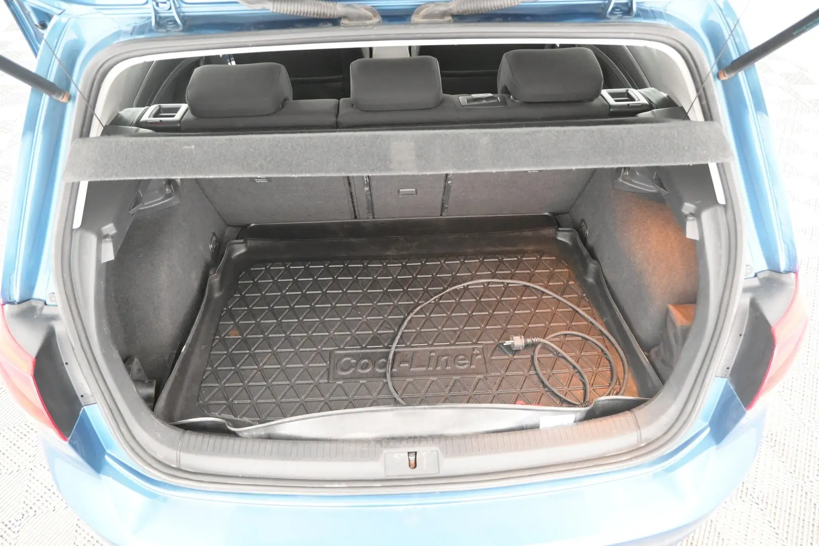 Car Image - 4lvWSzffC6HlW5YYu5w2St