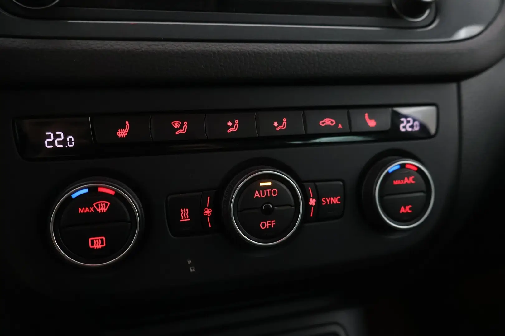 Car Image - 6Dc3yXpnKiczRelKrzDsdI