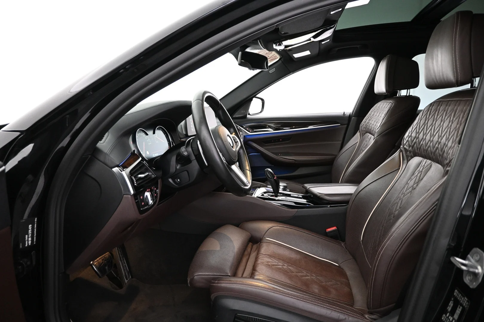Car Image - lgc02tpkTCmyi2fPjtXDo