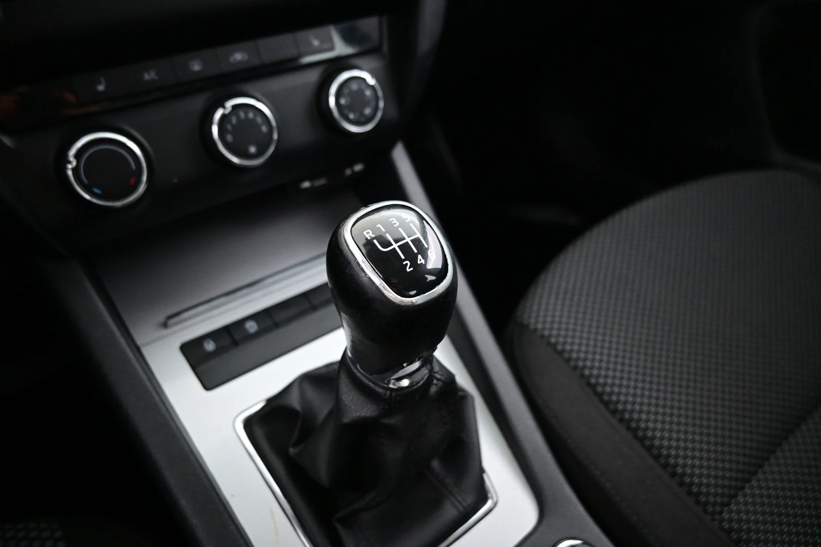 Car Image - 6RjKkTGoflRrPxh2rh9Dea
