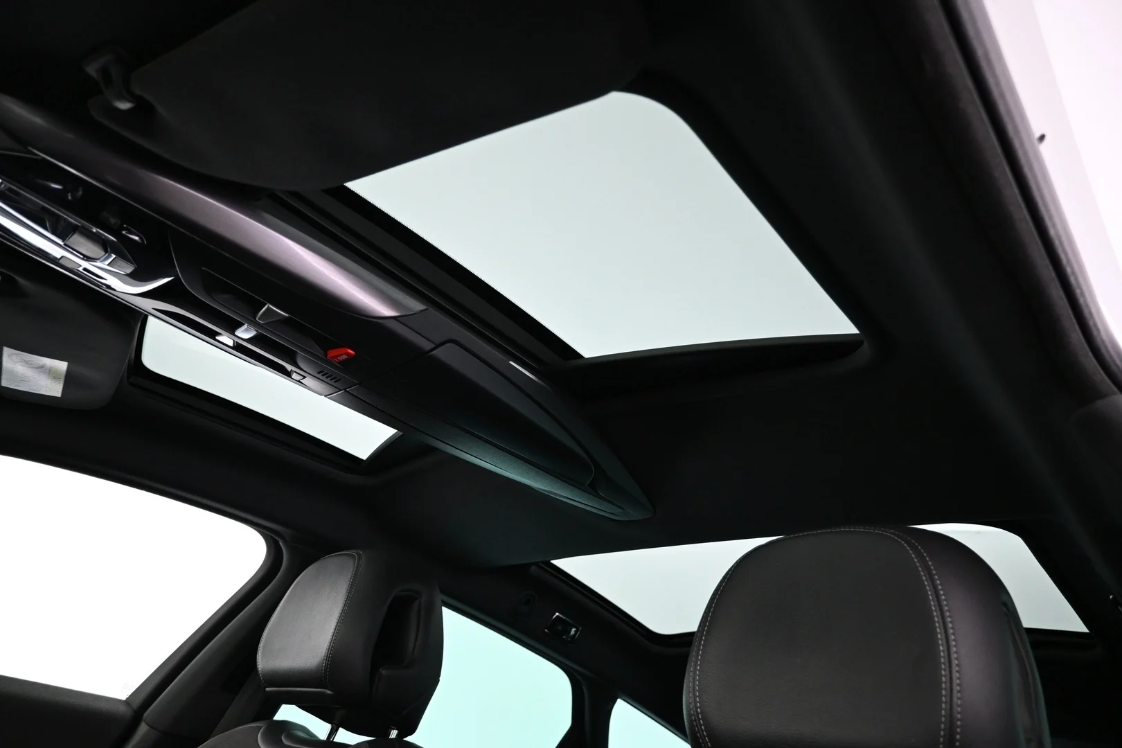Car Image - 2kcQbAIrMaL84d1YrGCOzZ