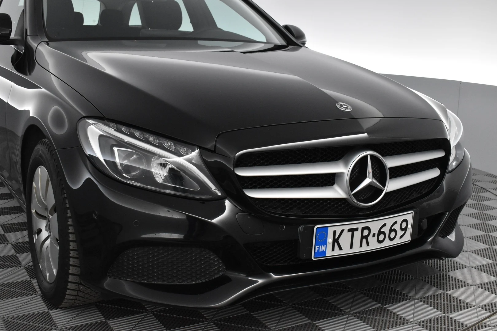 Car Image - 1k18AEurCaL441Gn2T0gBc