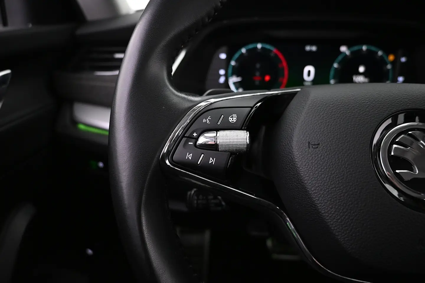 Car Image - UunPpROg0z6VOzF8VRda9