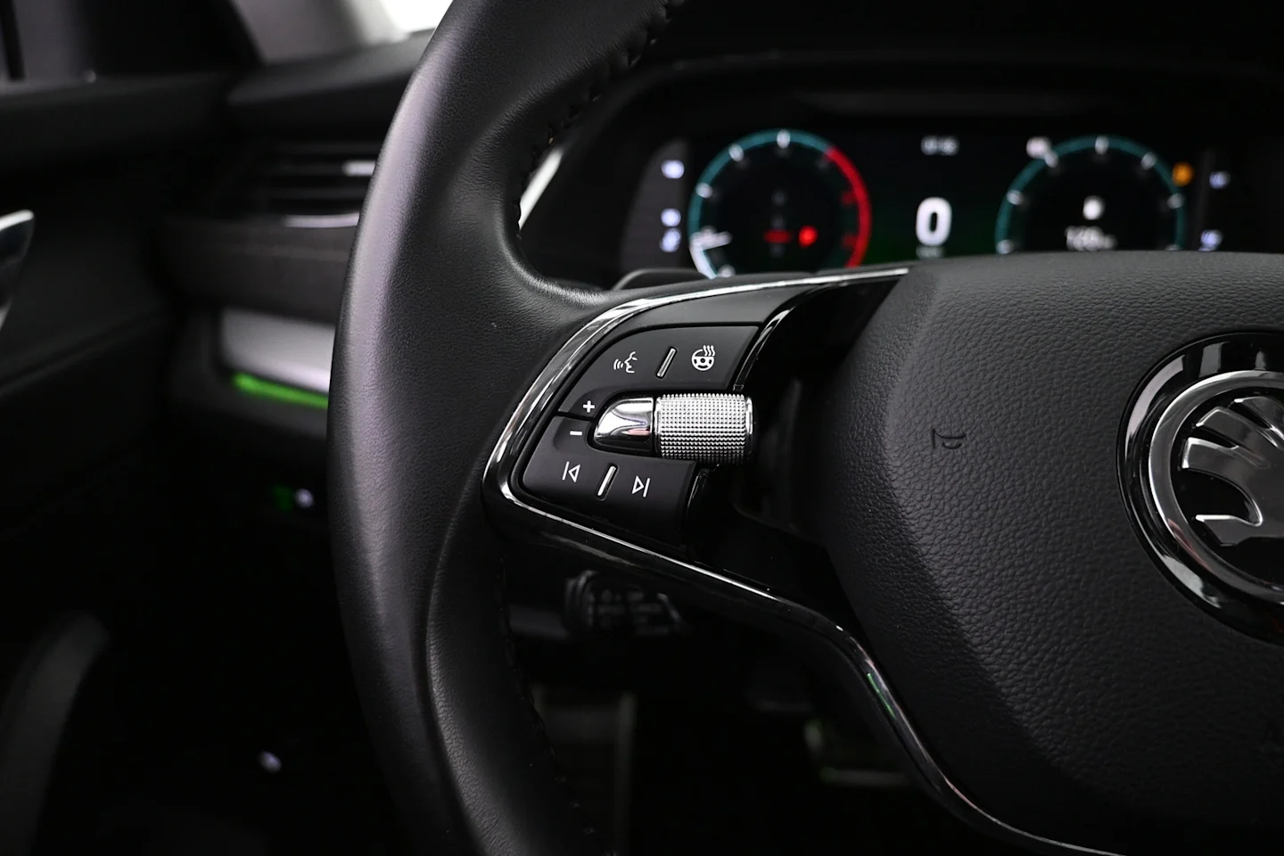 Car Image - UunPpROg0z6VOzF8VRda9