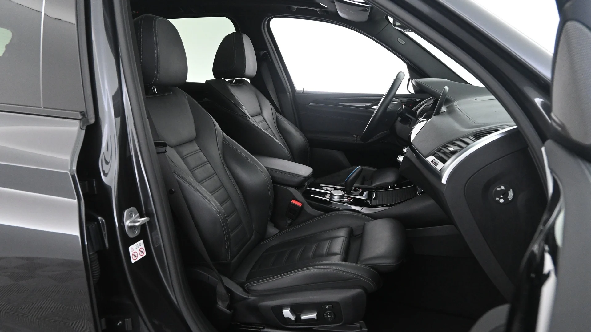 Car Image - vUt893W8mQhd45yzTBt0C