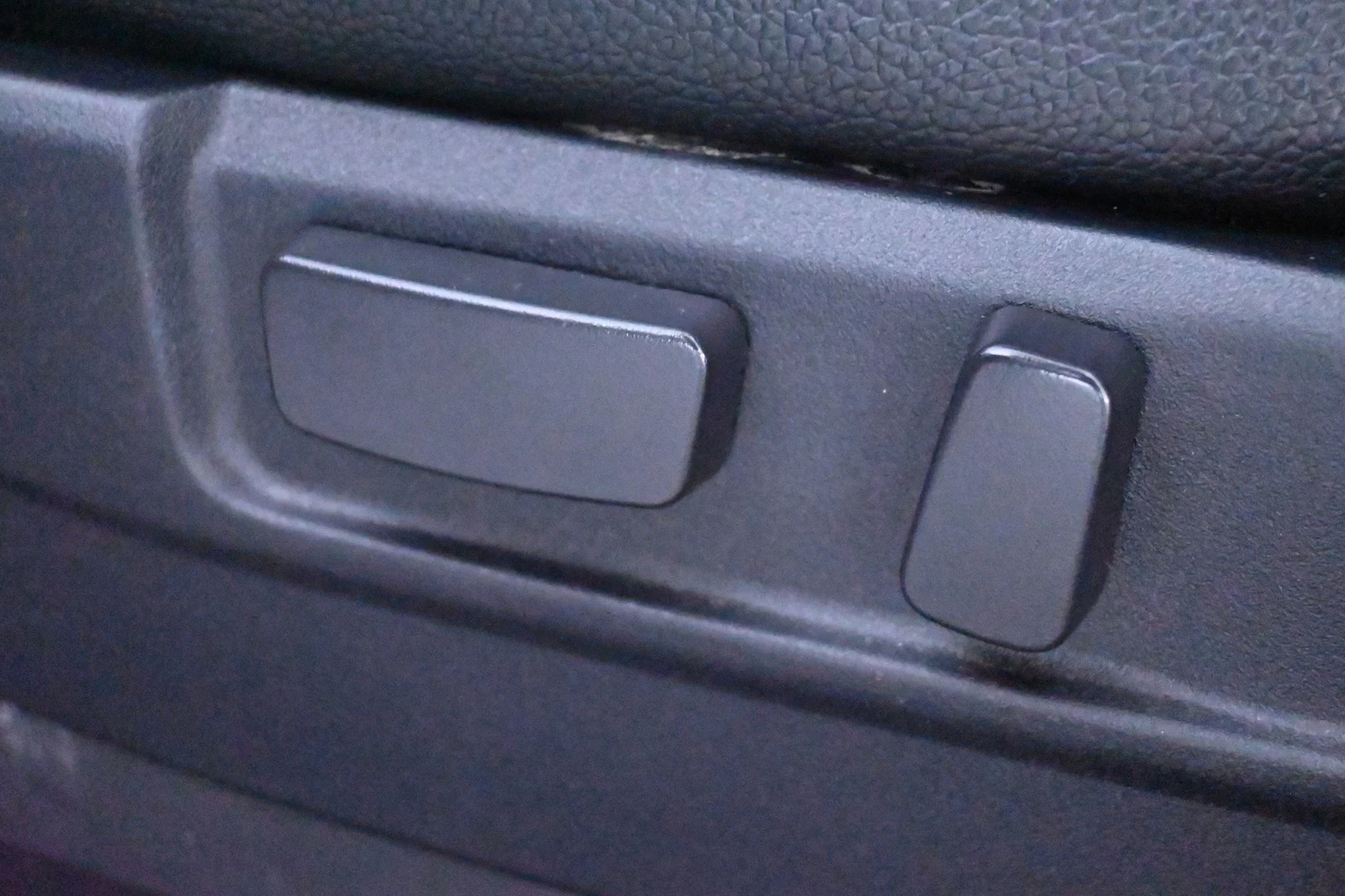 Car Image - 1X8LtAJHPhUQpa1EXYiyA6