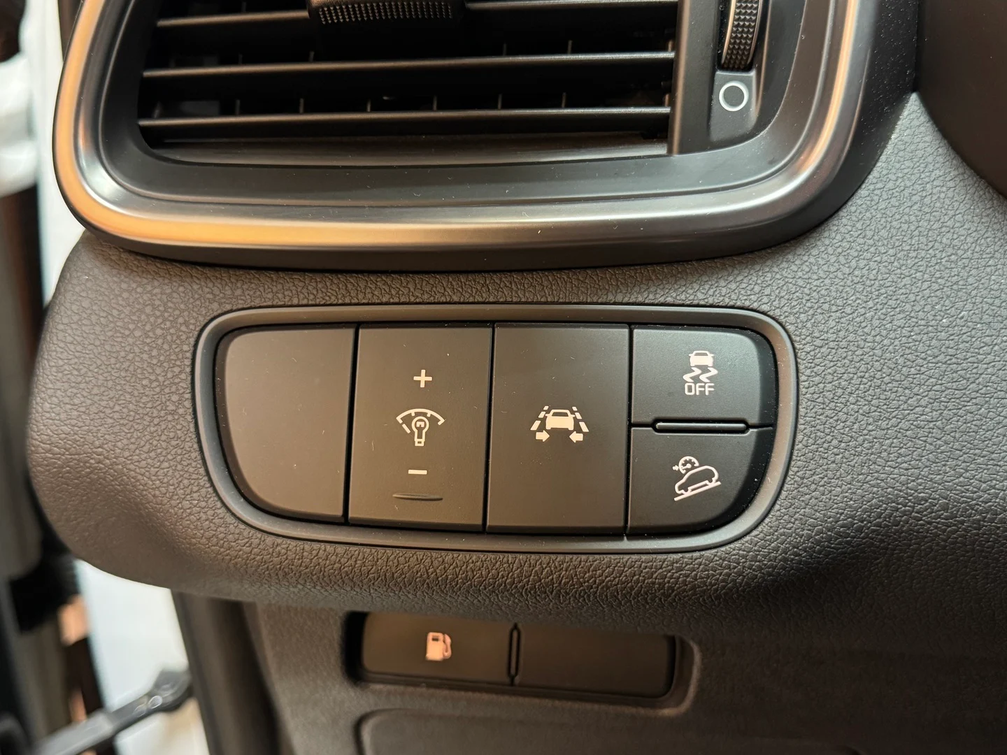 Car Image - 2VDNL7FOhaB1fj22PJvhGo