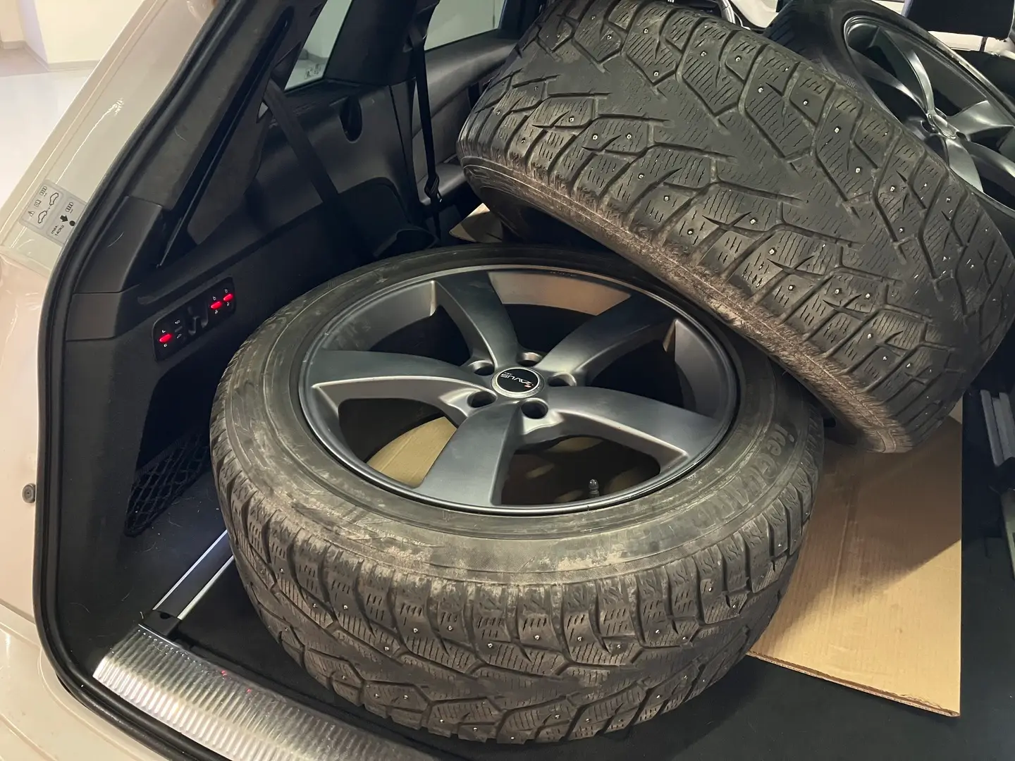 Car Image - 5s22jtsmKc77Hkp82TfX9b