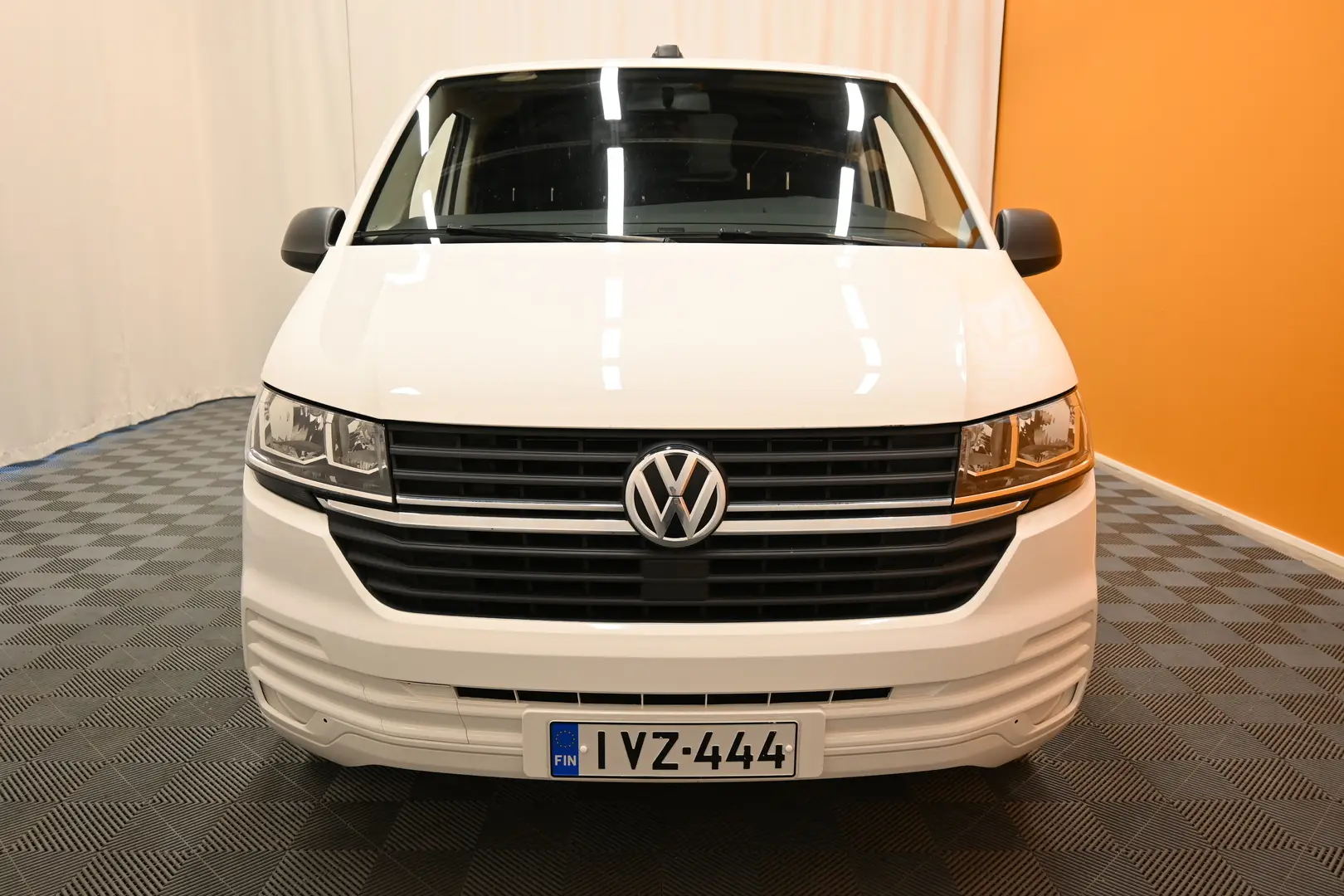 Car Image - 7rH6qXUgBX1ot3dBGddelZ
