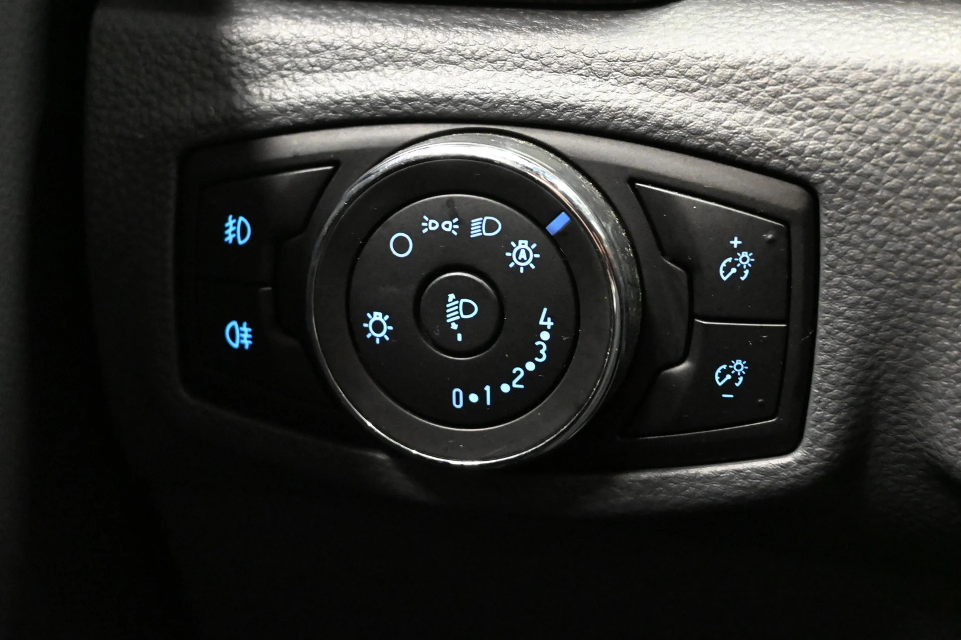 Car Image - 6jX5lvTFVPtBdoZV6VfTfz