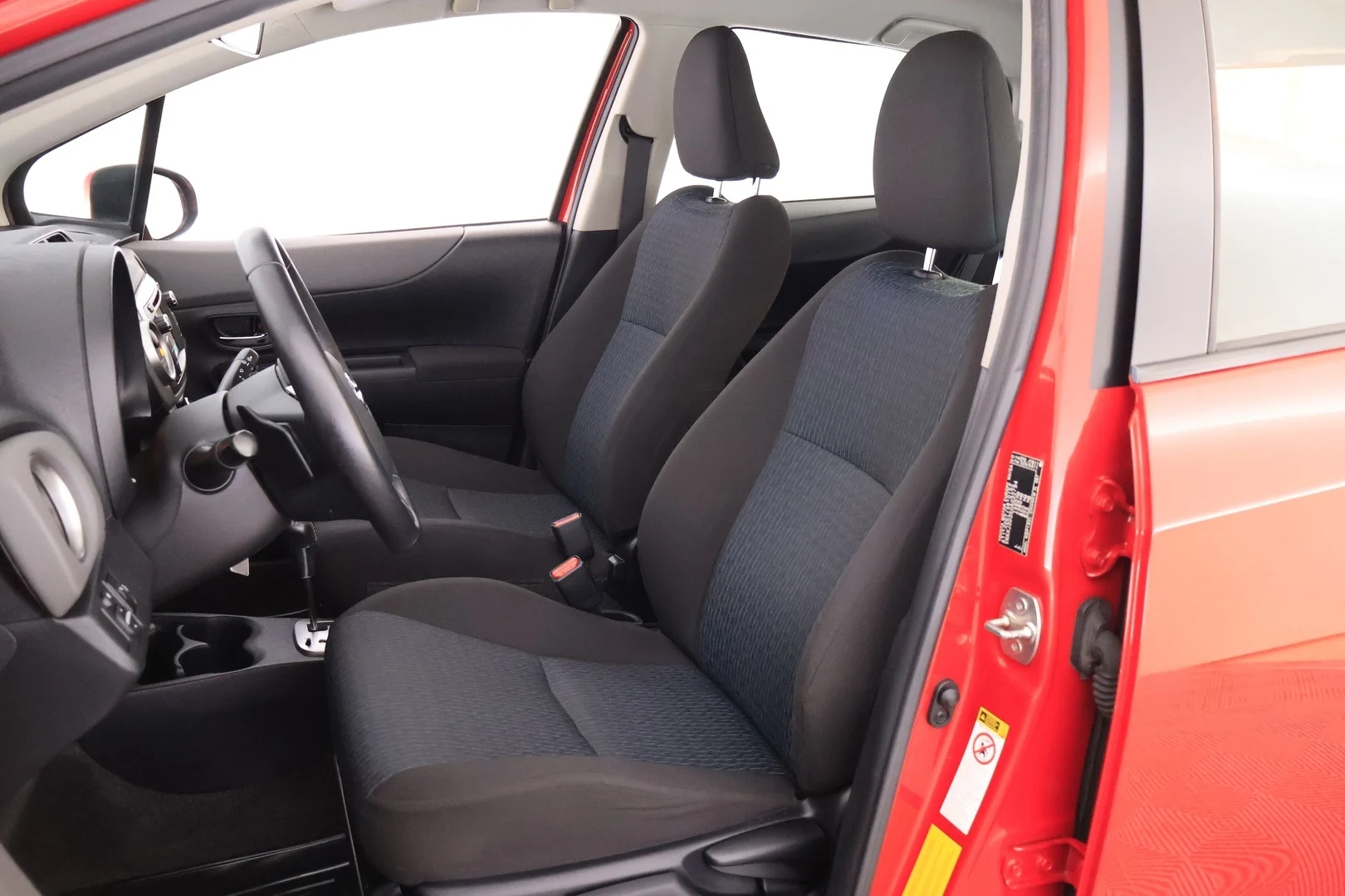 Car Image - 62dRNP6DgMALLo270ZFl3e