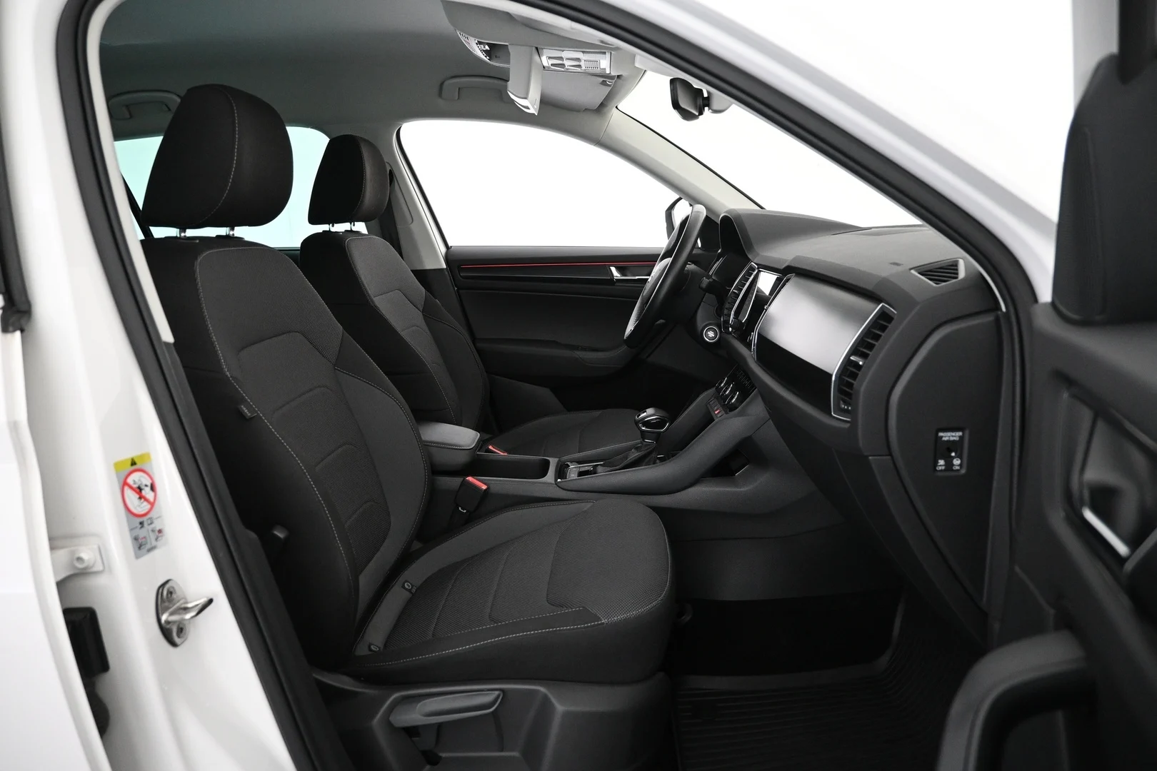 Car Image - 1uvIyXhrzgIc2SwhIRrDkF