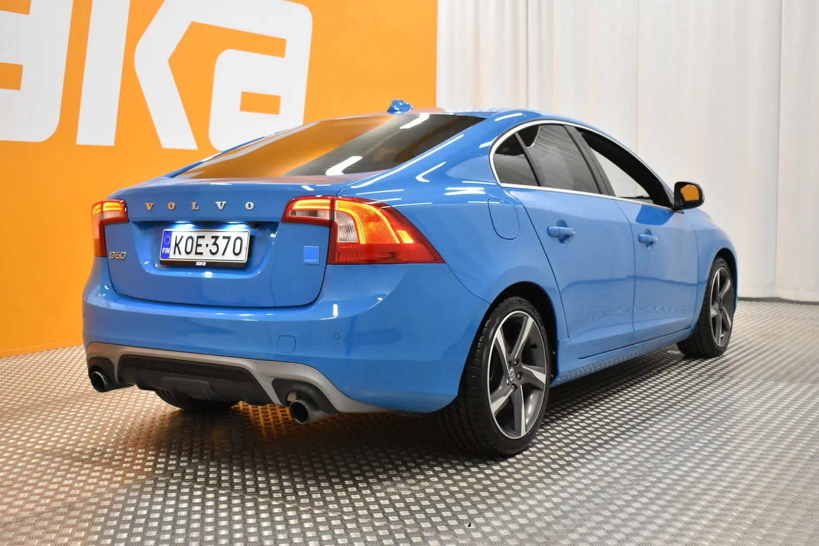 Car Image - 1FXBA6komp0abiQGJRGC3i
