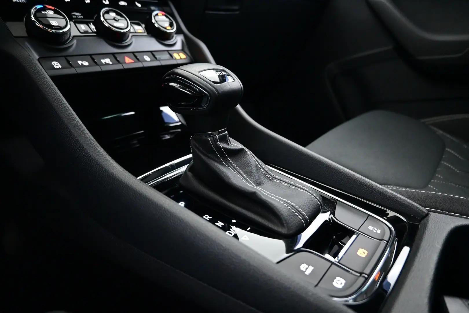 Car Image - 6MJEUnm5psjDlEzOdW3lWE