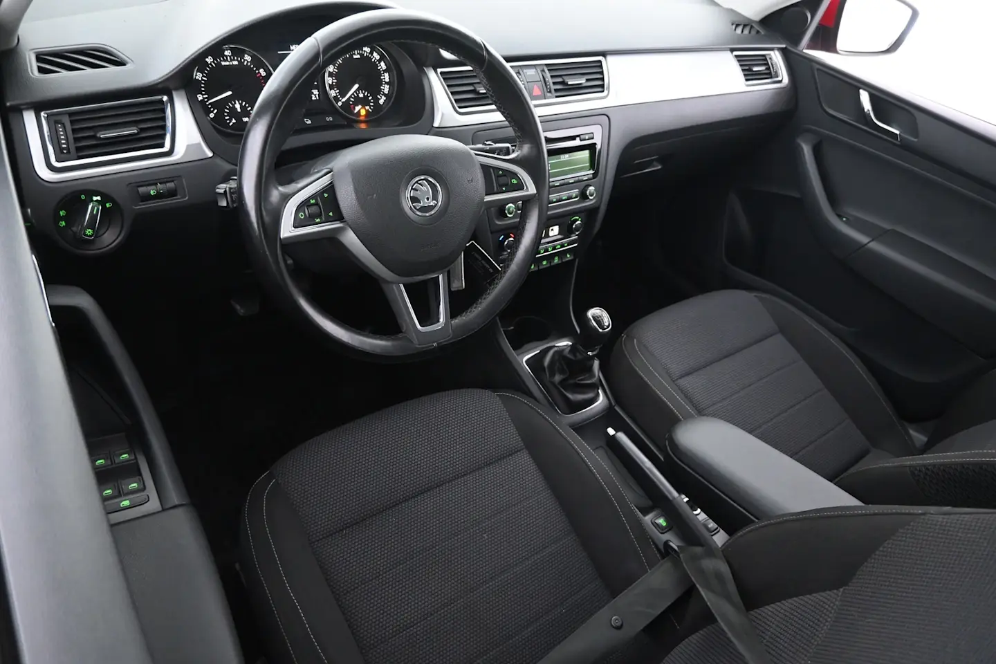 Car Image - 4QGkvufVbDlqKPSHhYqIcG