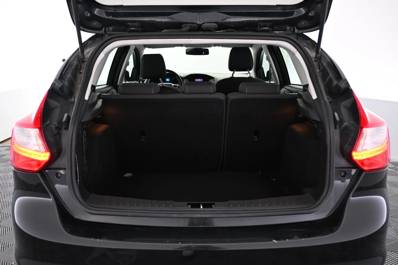 Car Image - 7FIs5vJzyNIuyUlOp5O89I