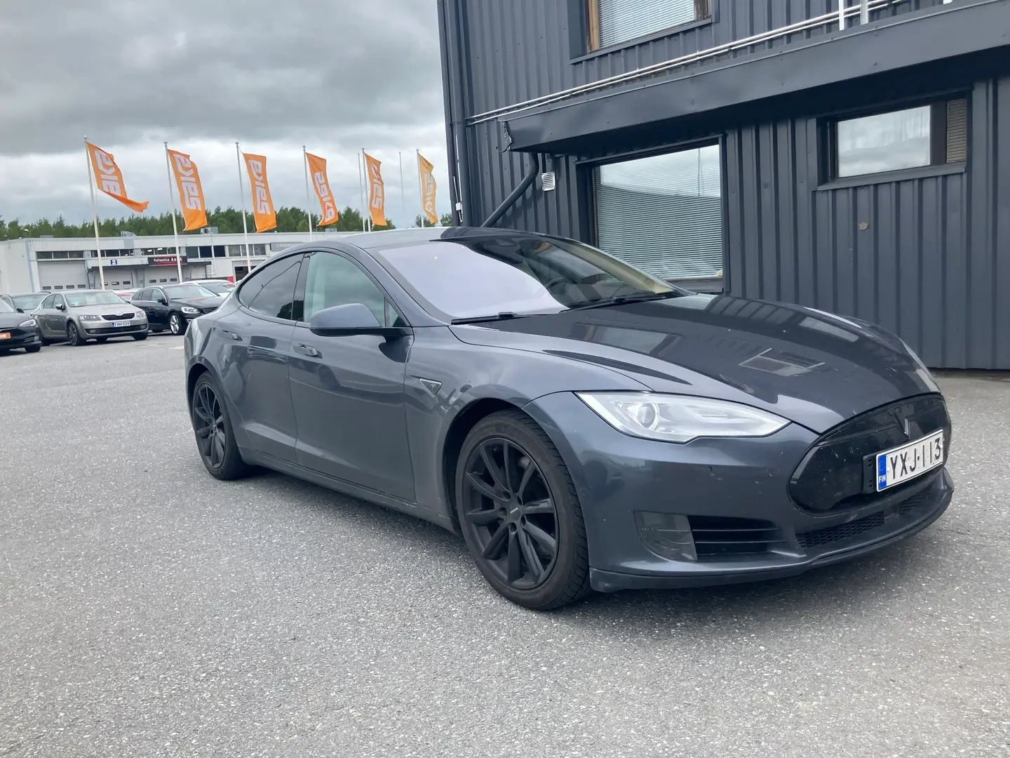Car Image - 6KgDfqmC8QIq3PZNLtmXJj