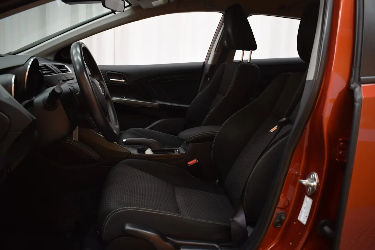 Car Image - pbkIENbaE3gIxwUqp9L8V