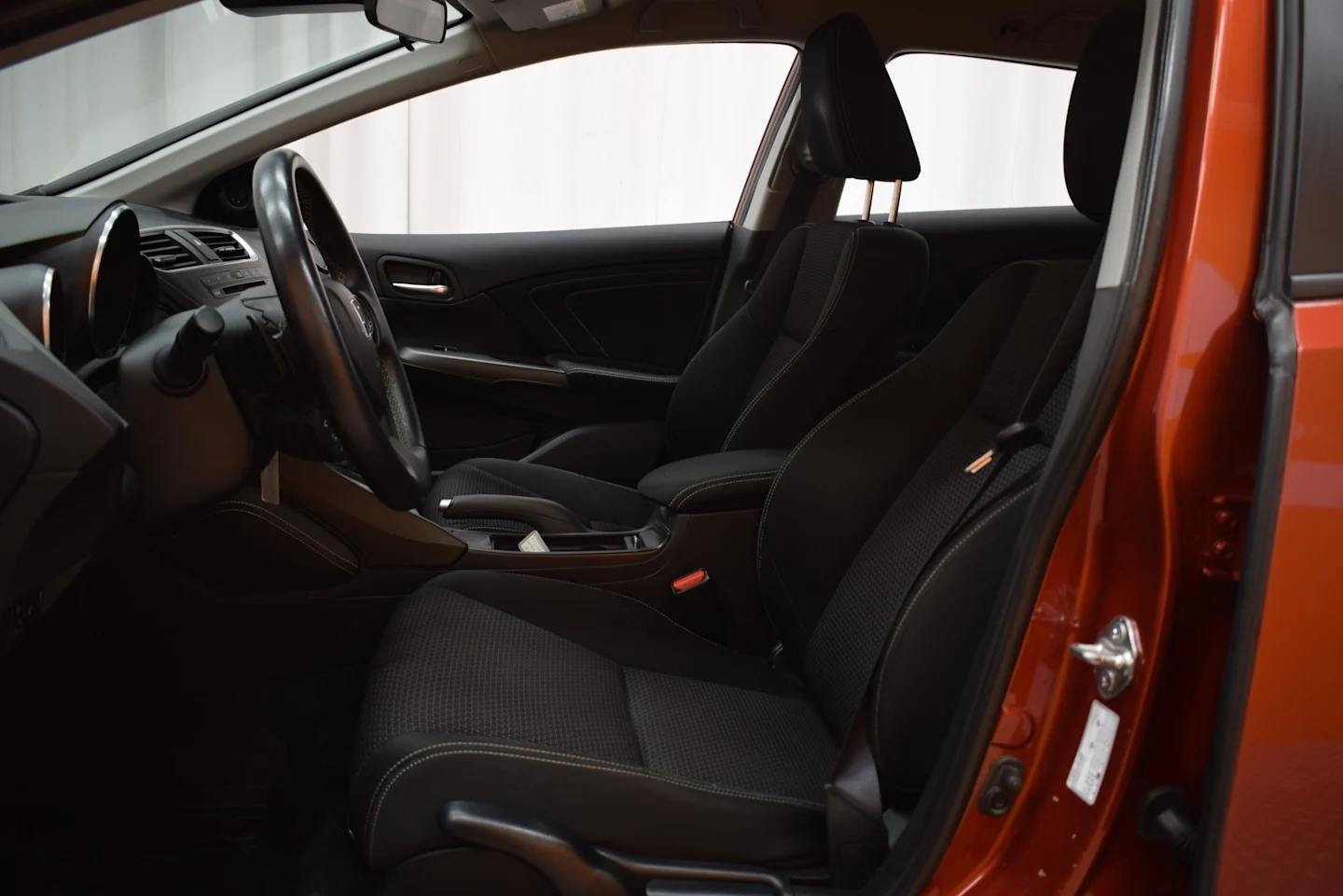 Car Image - pbkIENbaE3gIxwUqp9L8V