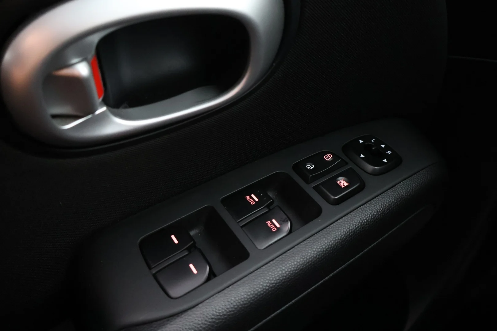 Car Image - 4XSCtgmBlP2dnWcYmWnt0b