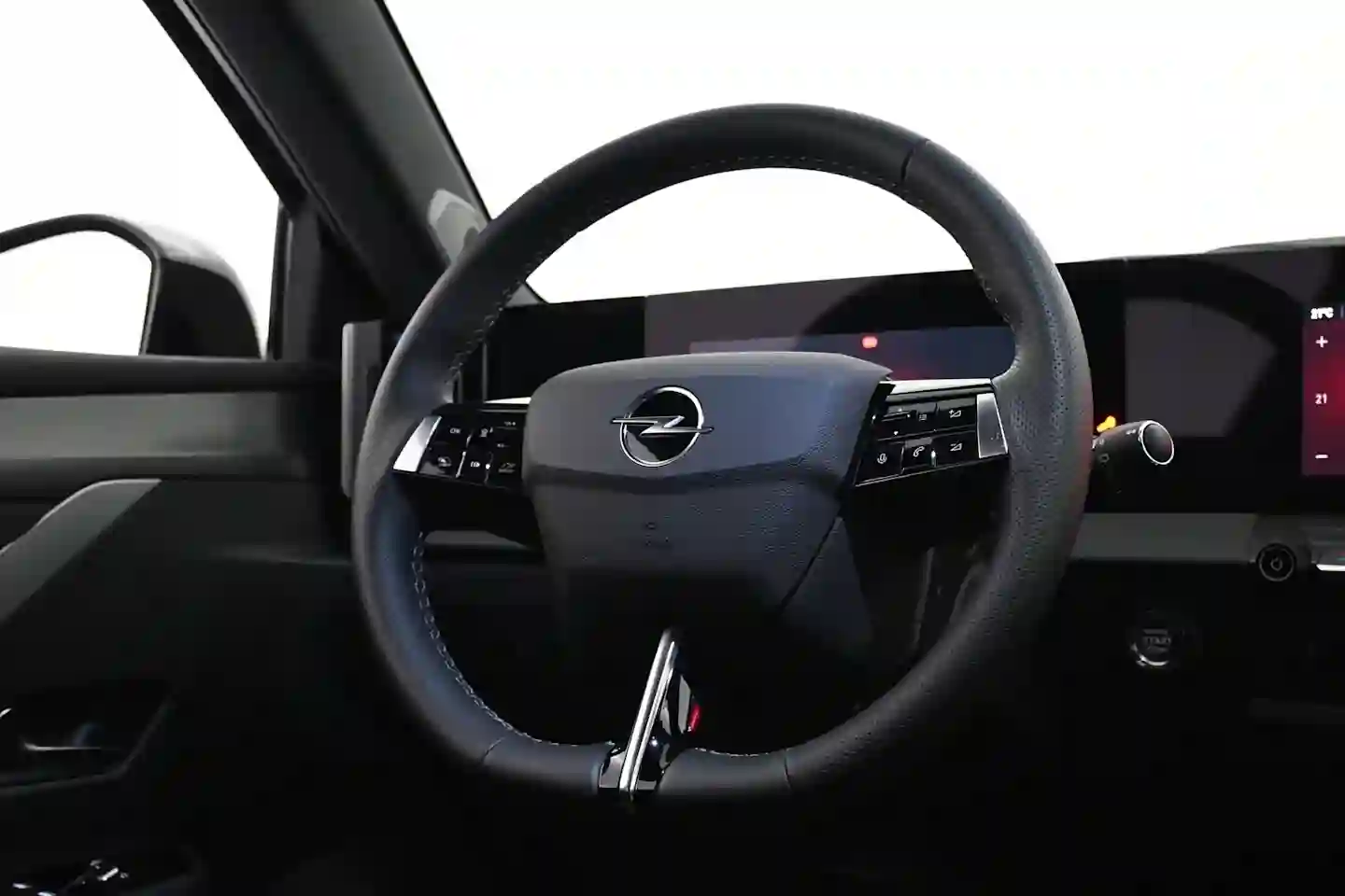 Car Image - 1oToeZyLjUUd4loOWztlb8