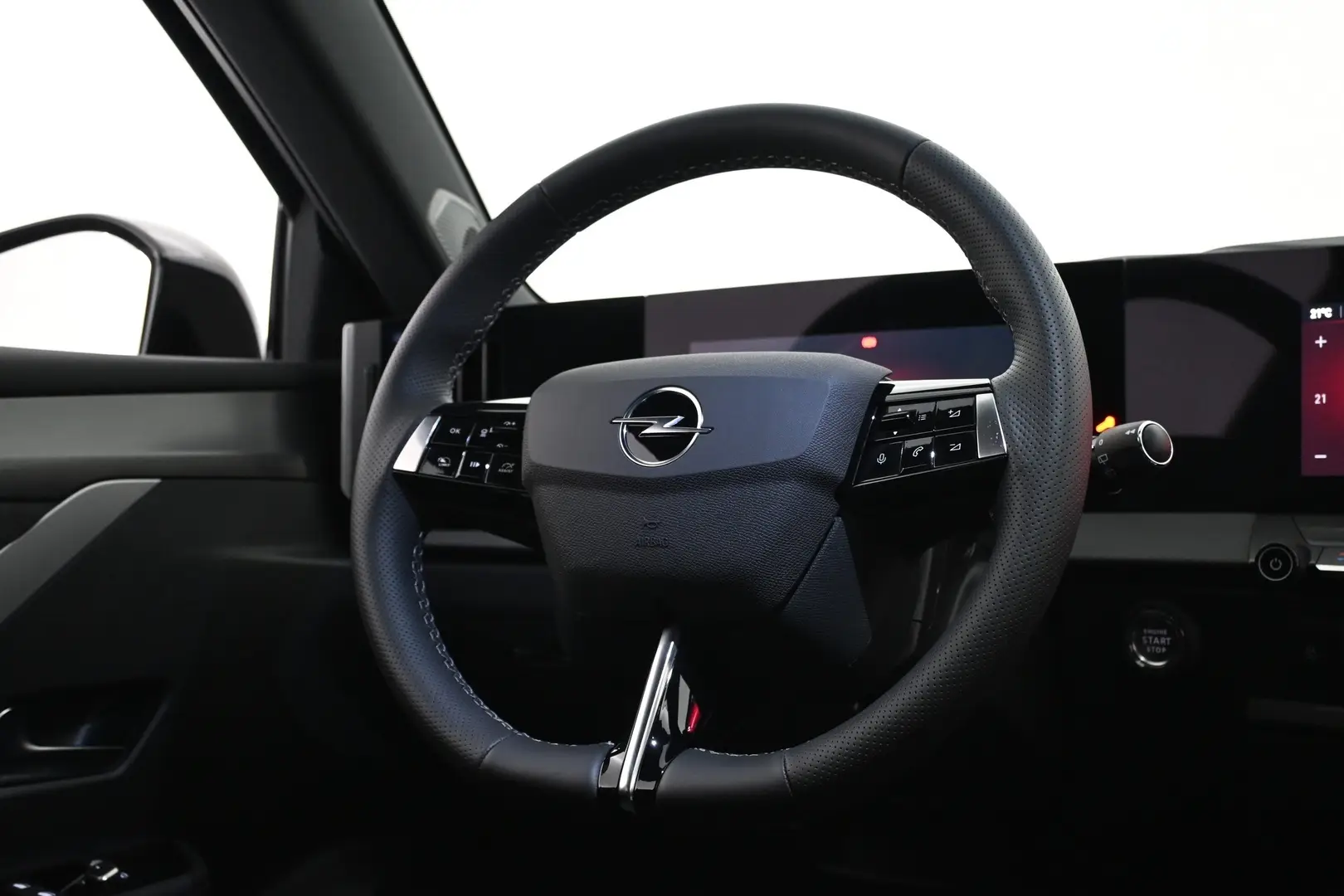 Car Image - 1oToeZyLjUUd4loOWztlb8