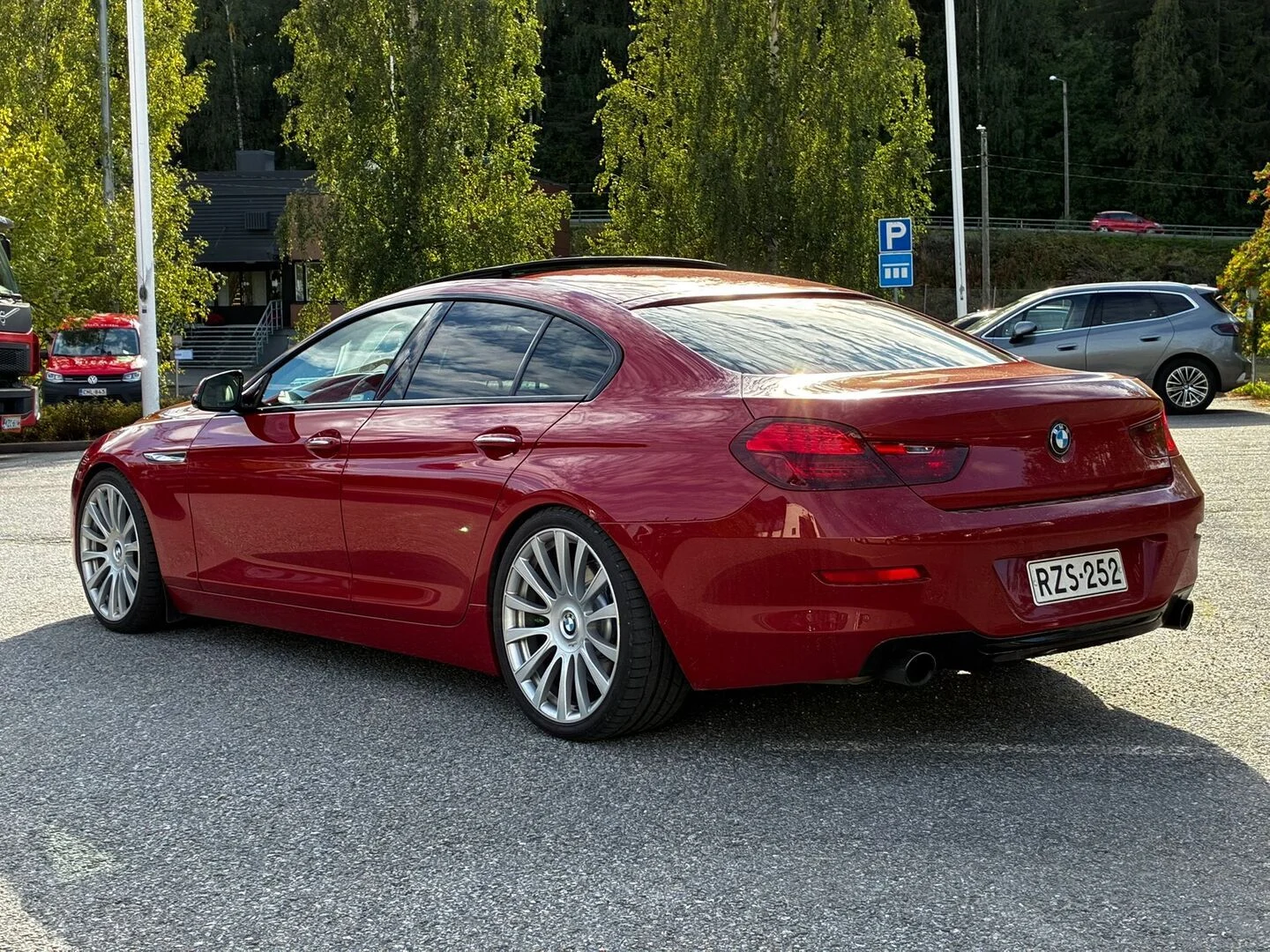 Car Image - 7LdyuK812kDRzoSNNe7OPS