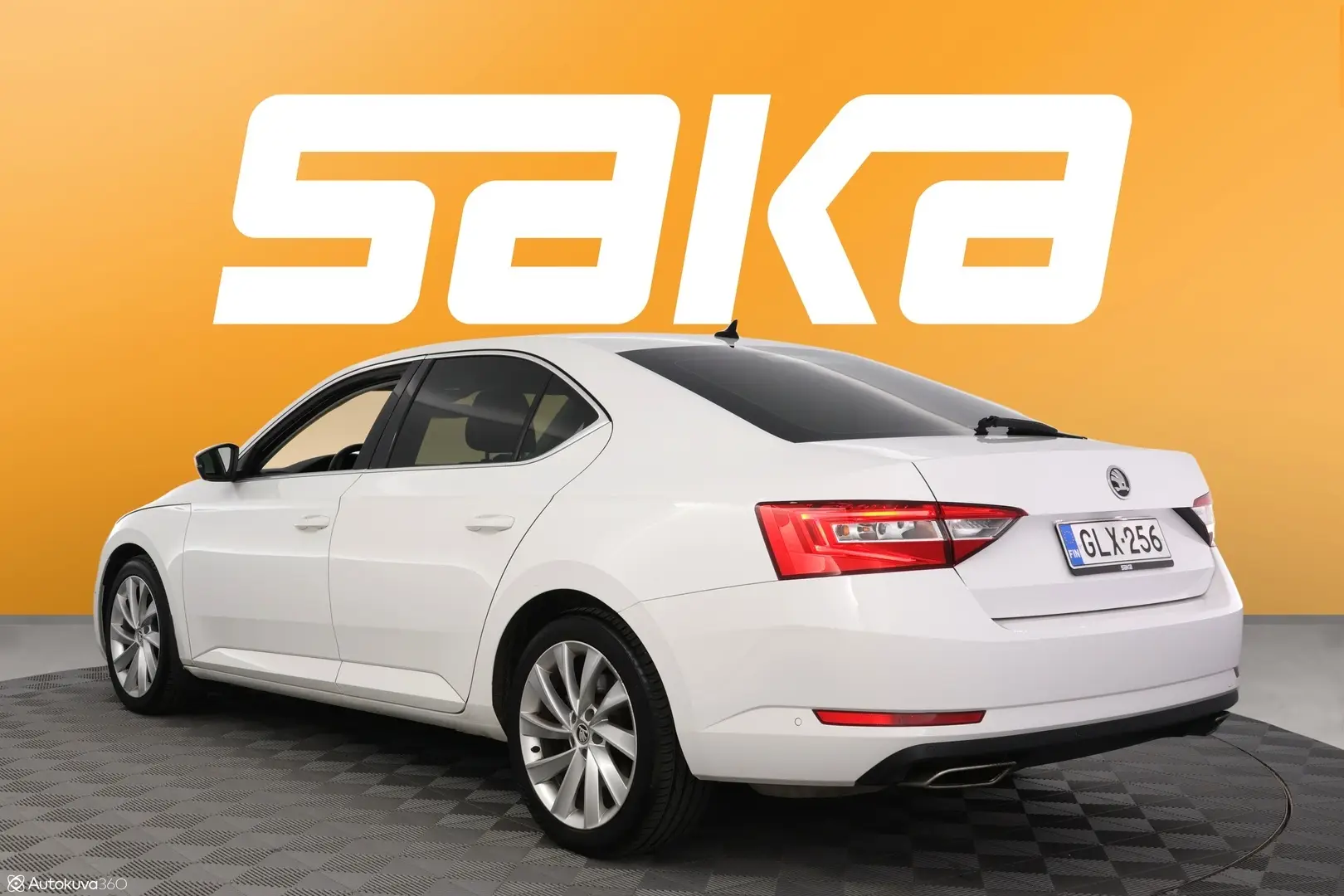 Car Image - 550j7H4KZzt3Dmg2VjLl23