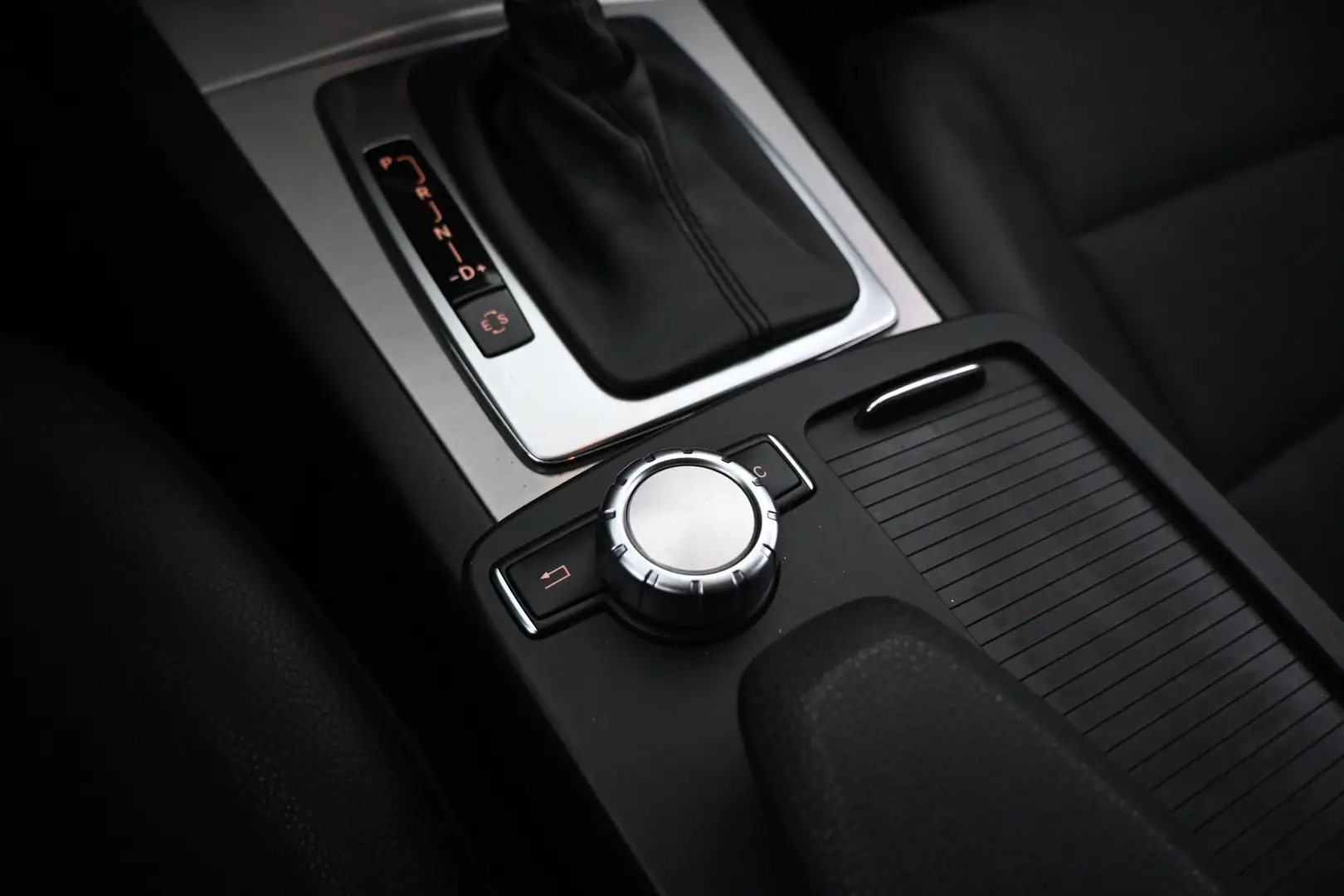 Car Image - 4C9nbOLXcCt44i3PuBZhzS