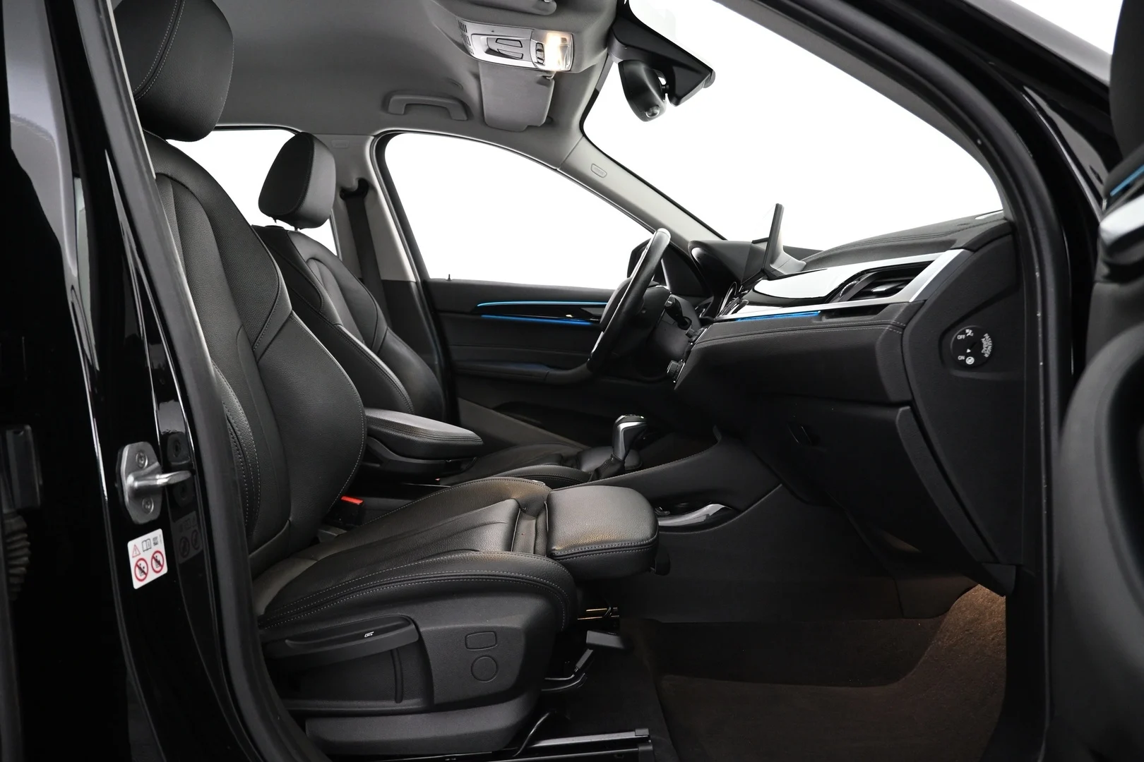 Car Image - 4k1OYvvpMnaJQWAcWGFxA4