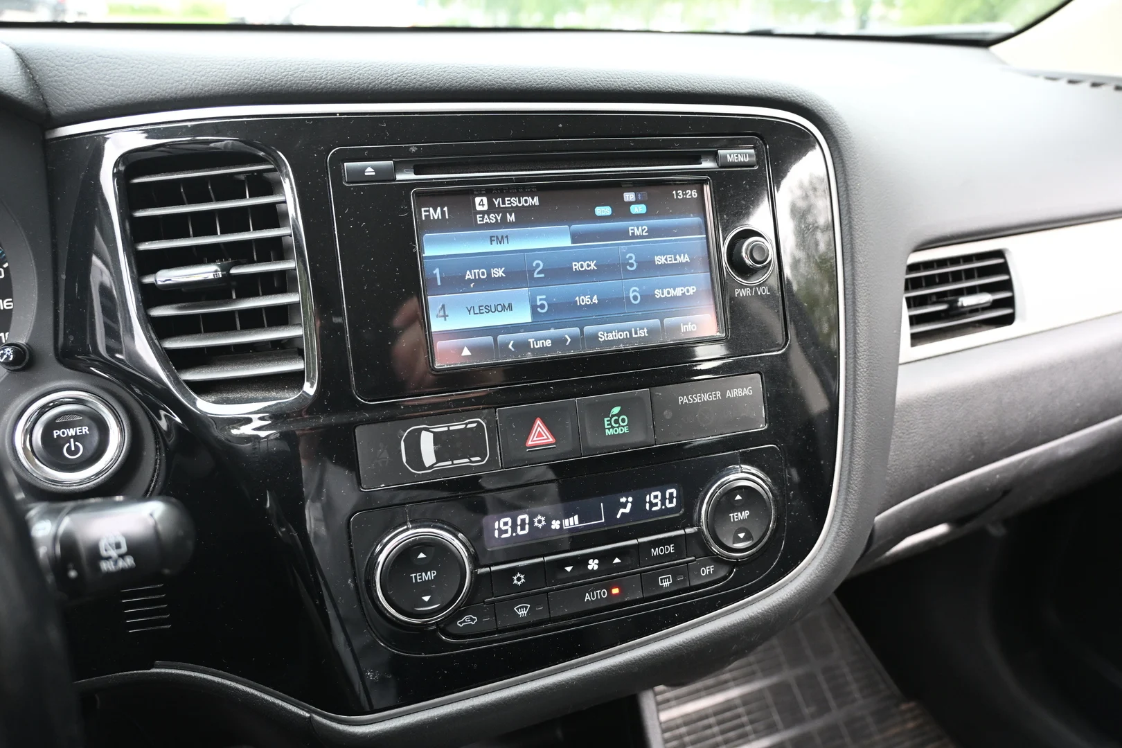 Car Image - 4es0UEQ3EbHhOchUxF9JuE