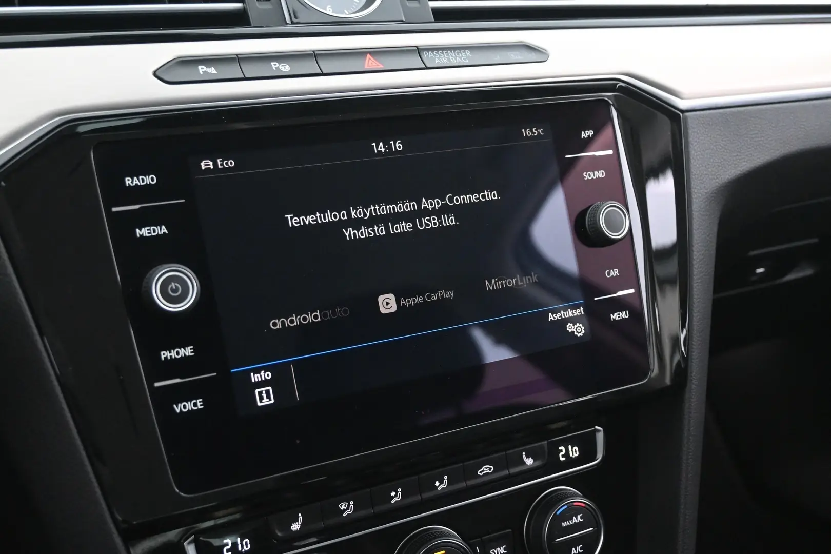 Car Image - 2WJoeuOWrHxXrP6cZvWf55