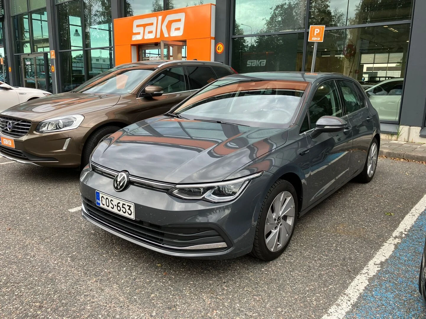 Car Image - 1EyM8o3HDlen3NJEg727X9