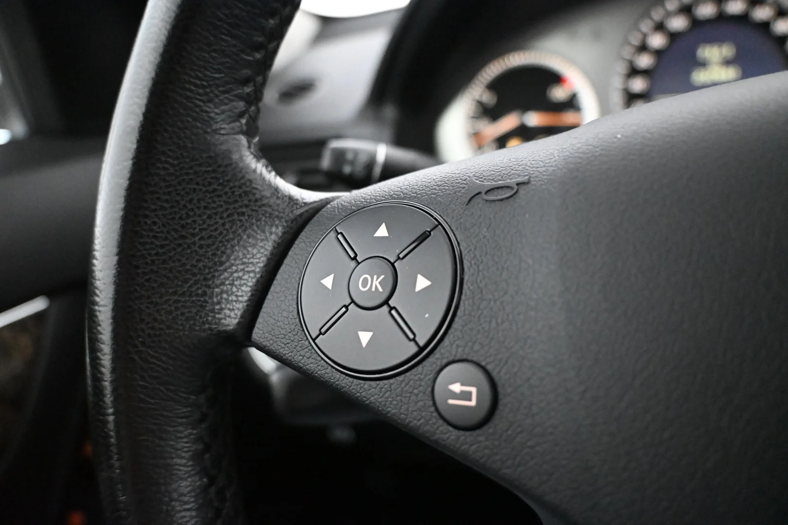 Car Image - 6LnQz9kXB9oe2inl1YyRWg