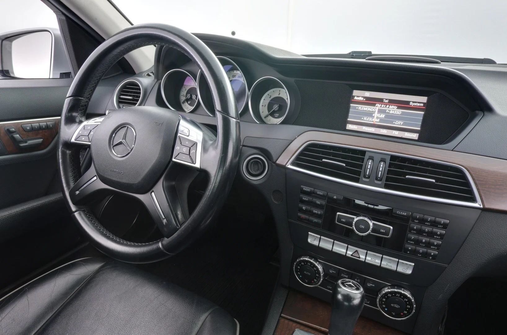 Car Image - 4ZQG9P2fOsITrXa26VBK7J